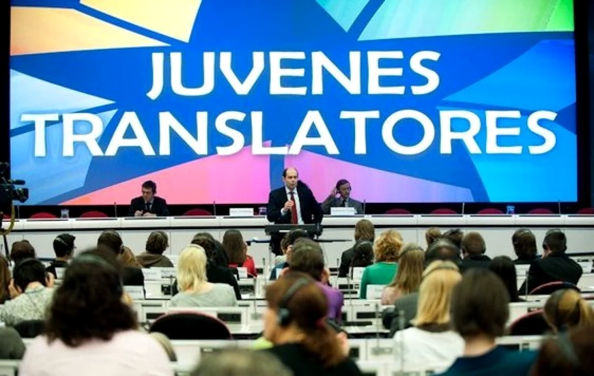 Concursul anual de traduceri Juvenes Translatores a fost câştigat de o elevă din Craiova