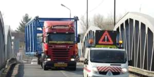 Transportul agabaritic al celor de la Prompt-UMT