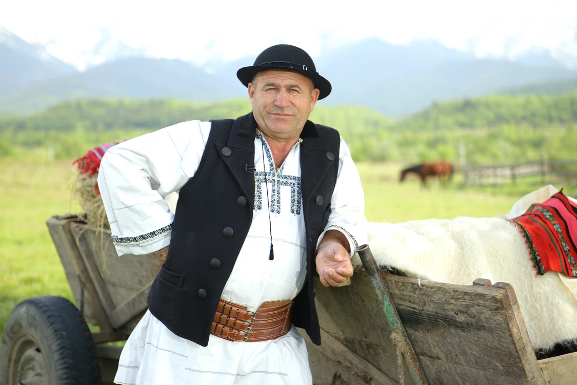 
    Nea Raţă a fost trei sezoane la "Ferma vedetelor"  