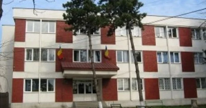 Botoşani: Seminarul Teologic Dorohoi închis de gripa porcină!