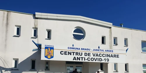 Centru de vaccinare jfif