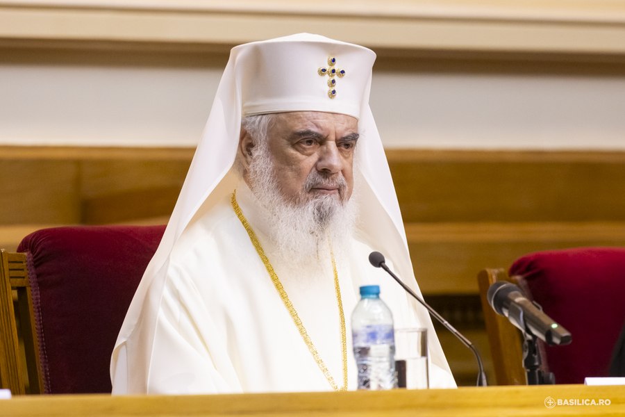 Sfințirea Marelui Mir, săvârșită de ÎPS Daniel și procesiune a sfintelor moaște din Catedrala Patriarhală. Anului omagial al Centenarului Patriarhiei Române