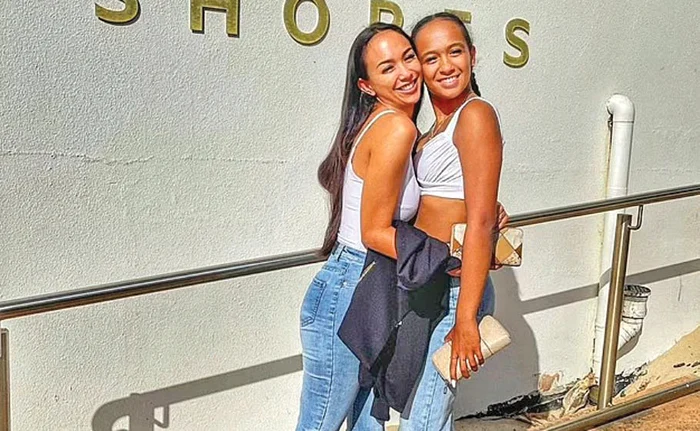 
    Kat Zoe Clark (35 de ani) a născut-o pe Latitia când avea 17 ani  