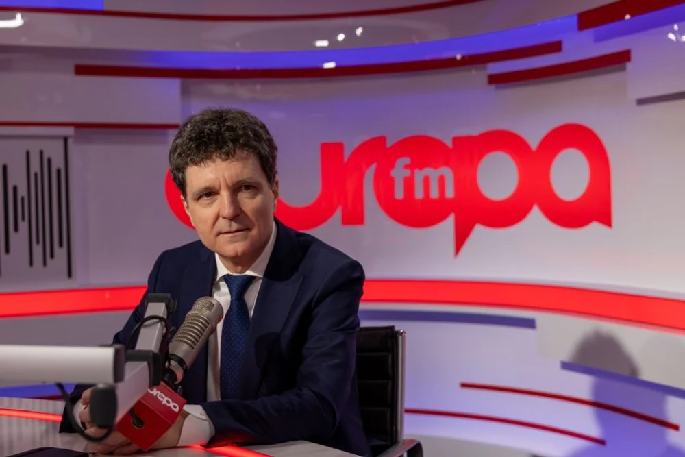 Realitatea Plus, acuzată de Europa FM că a difuzat integral interviul cu Nicușor Dan: „E ilegal!”