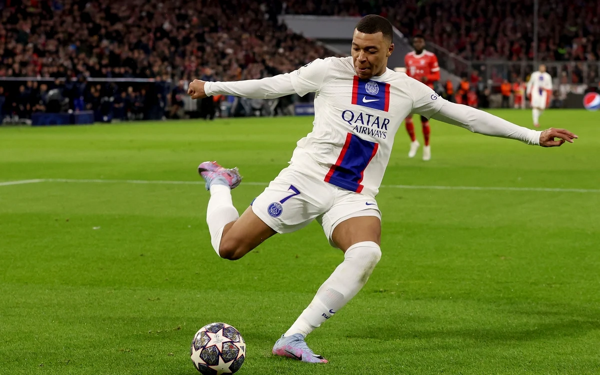 Kylian Mbappé, deocamdată încă la PSG (FOTO: Getty Images)