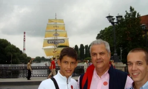 Pentru că fiul lui Adrian Năstase cochetează cu nazismul, va merge la institutul Elie Wiesel jpeg
