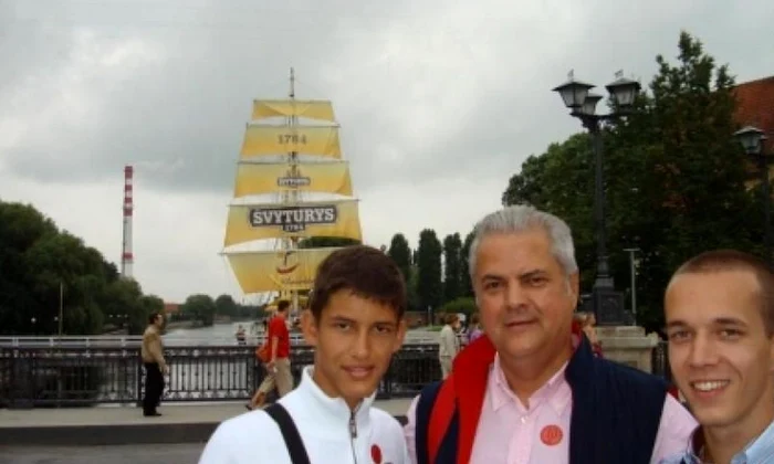 Pentru că fiul lui Adrian Năstase cochetează cu nazismul, va merge la institutul Elie Wiesel jpeg