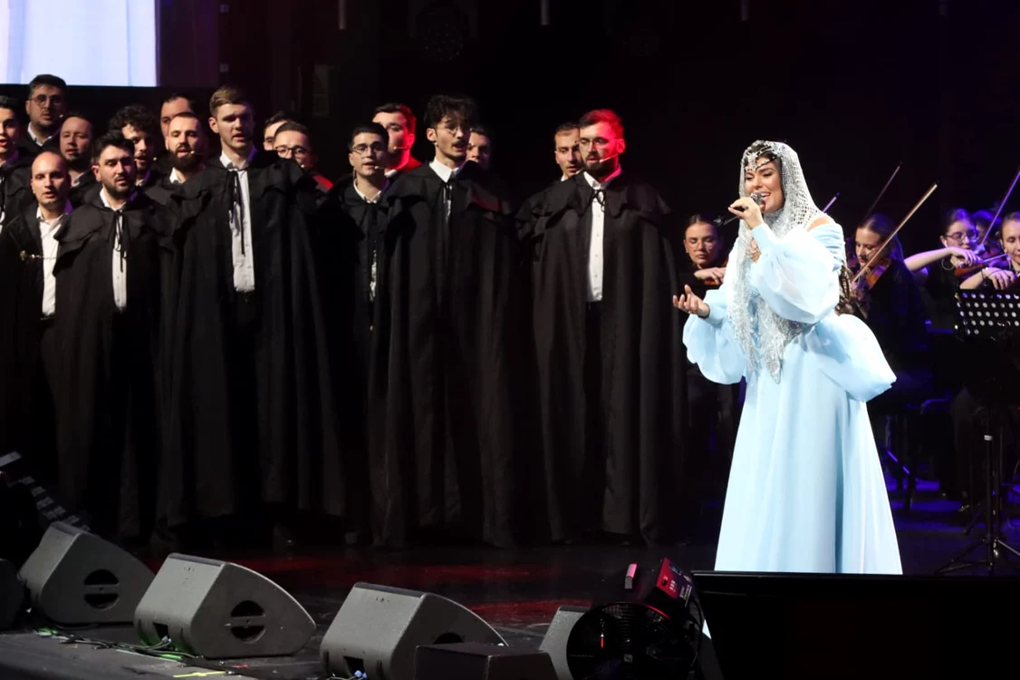 Paula Seling, prezență fascinantă la Sala Palatului (6) jpg