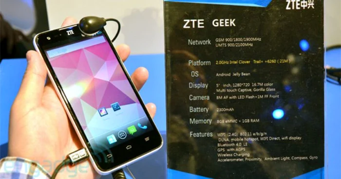 ZTE Geek are un procesor Intel CloverTrail+ tactat la 2Ghz FOTO Engadget