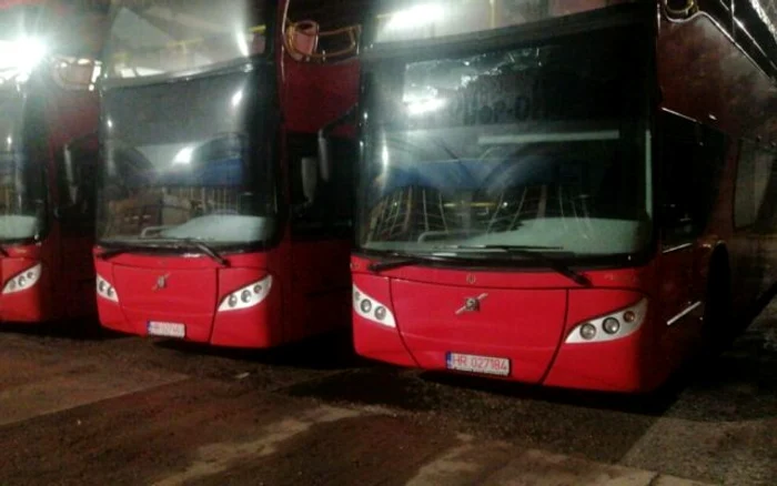 Autobuzele sunt parcate la autobaza Nordului Foto: G4media