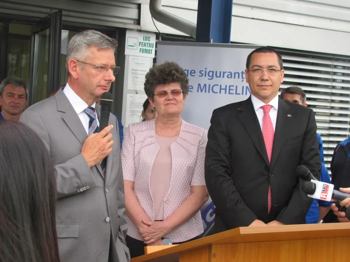 Victor Ponta, alături de conducerea Michelin