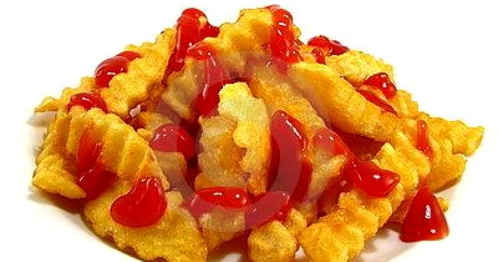 Cartofi prăjiţi cu ketchup