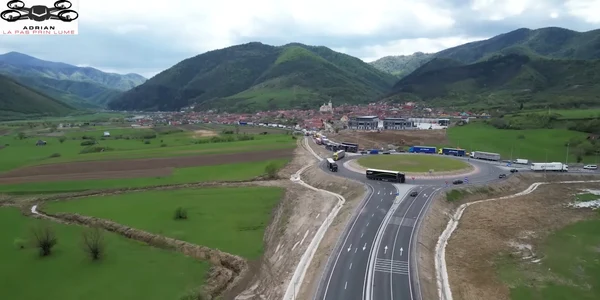 Nodul rutier și centrul de intervenții de la Boița de pe Lotul 1 Autostrada Sibiu Pitesti Foto captură video Ioan Gica jpg