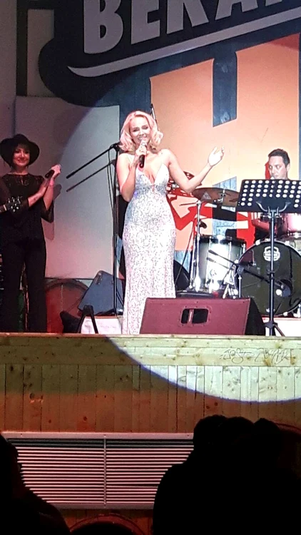 Maria Constantin a strălucit pe scena unui local bucureștean
