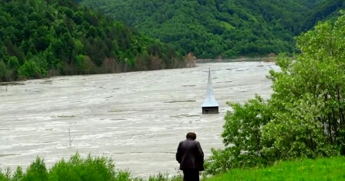 Rudele morţilor de la Geamăna îşi dau seama cu greu unde a fost cimitirul satului