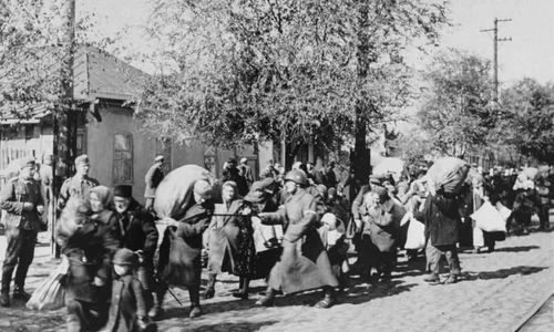 Reîntoarcerea deportaţilor evrei „evacuaţi” de către autorităţile antonesciene în Transnistria jpeg