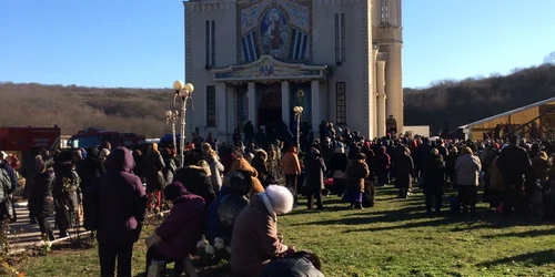 Pelerinaj la Mănăstirea Peştera Sfântului Apostol Andrei Foto Sînziana Ionescu