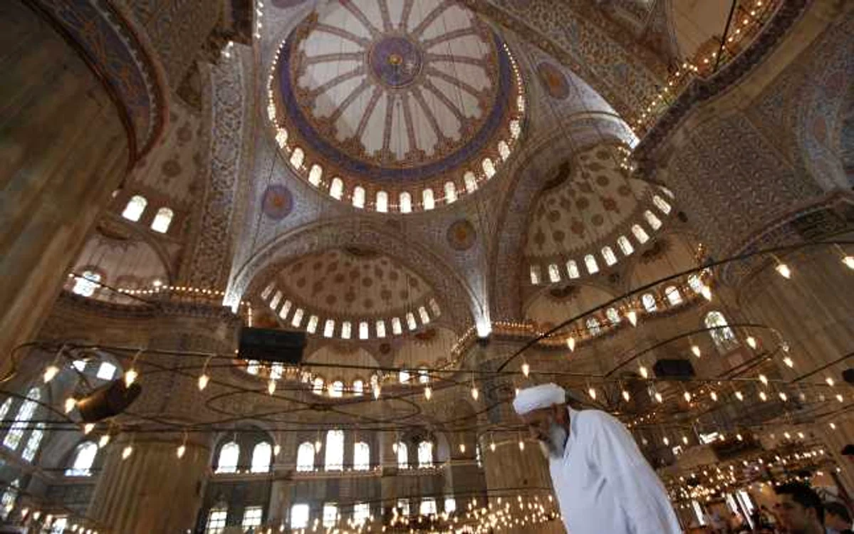 FOTO : REUTERS | Moscheea Albastră din Istanbul este şi moscheea naţională a Turciei.