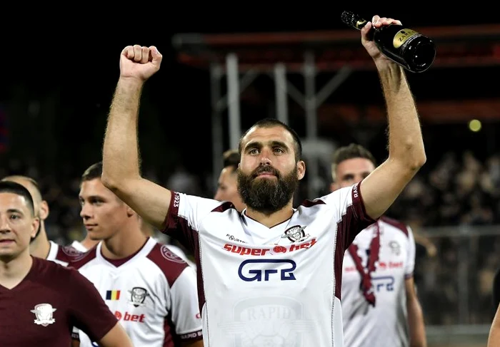 Giuleştenii păstrează tradiţia de a face furori în Cupă, indiferent de liga în care joacă, iar după eliminarea celor de la Daco Getica doresc să-şi întâlnească rivala. Vasile Maftei este unul dintre veteranii care au cucerit în trecut şi Cupa cu RapidFOTO: Sportpictures.eu