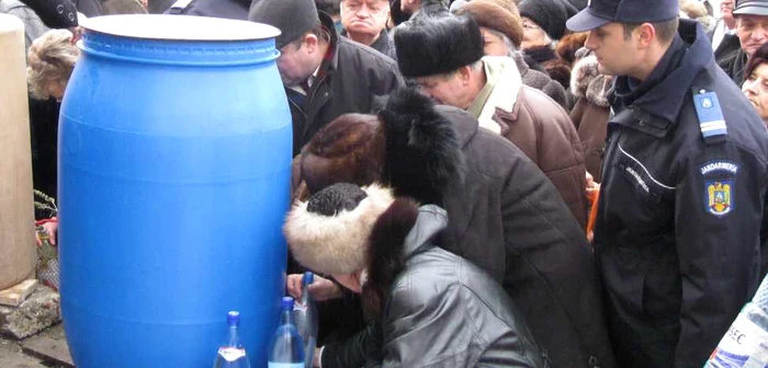Jandarmii vor asigura liniştea şi ordinea publică FOTO:arhiva adevarul