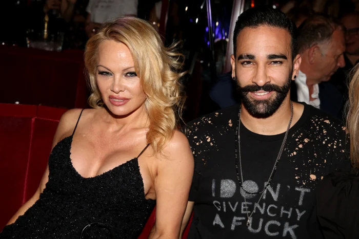 Pamela Anderson și Dylan, fiul ei au petrecut împreună ziua de naștere a celebrei actrițeFoto: Profimedia