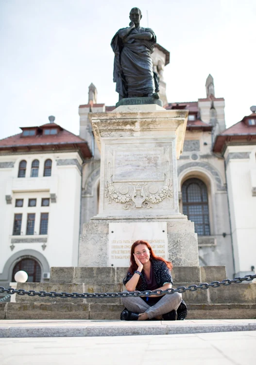 Diana Slav este ghid voluntar al Constanţei şi singura bloggeriţă de travel de la malul mării Foto Gabriel Botezatu