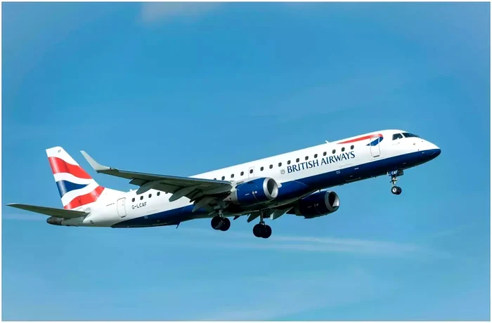 Un însoțitor de zbor a fost descoperit complet dezbrăcat.