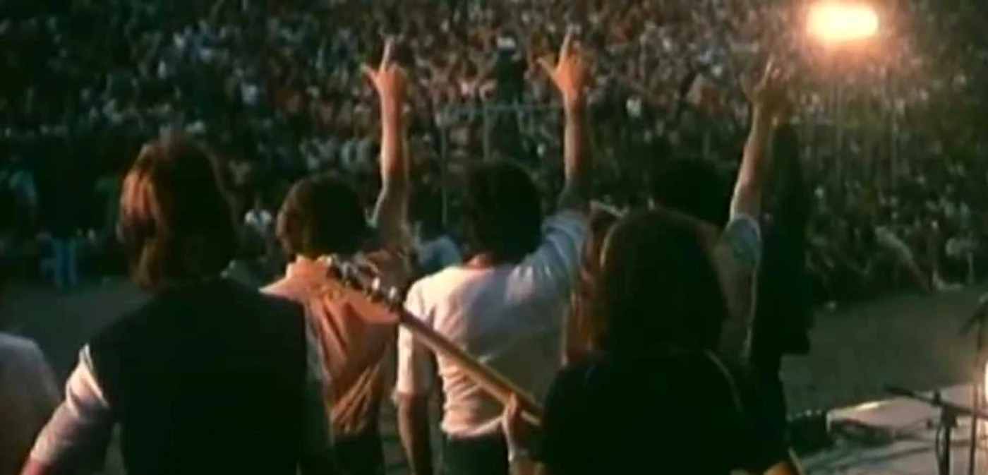 Concertul din 15 iunie 1985 de pe stadionul din Ploieşti a fost ultimul al Cenaclului Flacăra. FOTO captură video YouTube