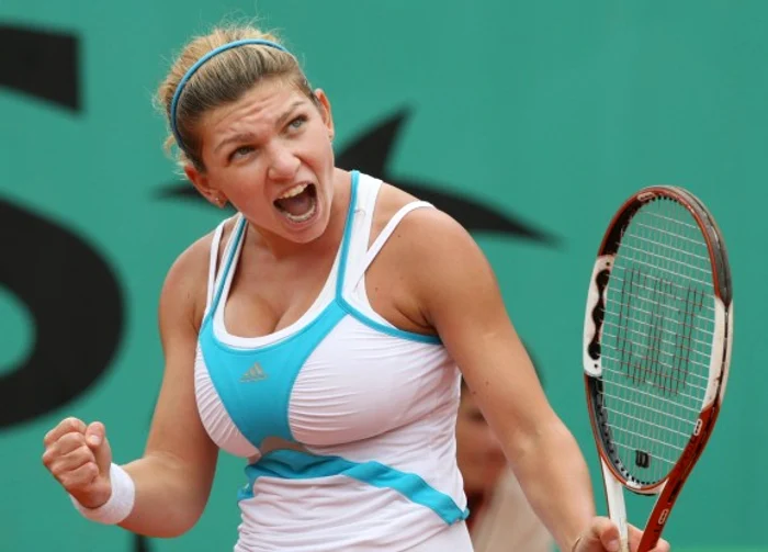 Simona Halep era încurcată de sânii mari pe teren, înainte să se opereze în 2009