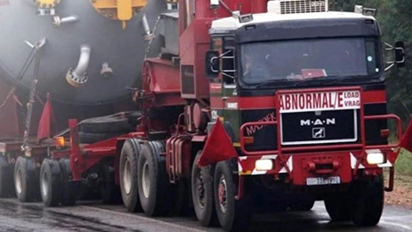 Transporturi uriașe vor da traficul peste cap FOTO Adevărul
