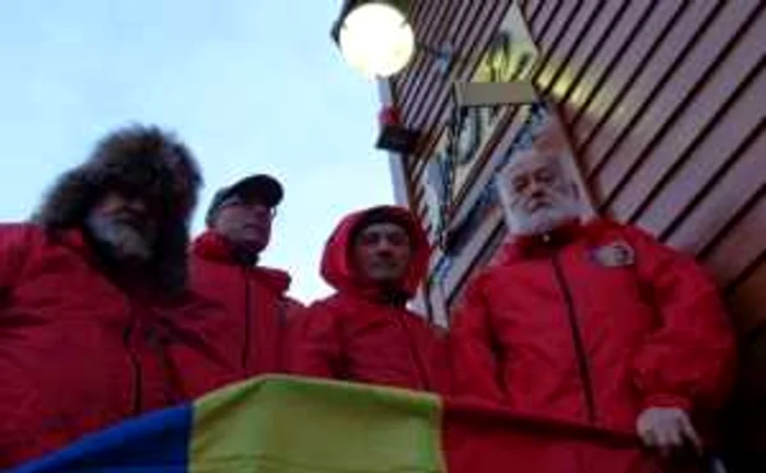 Stelian Gigore, Veron Toma, Ioan Balmuş şi Arthur Dăscălescu, membrii expediţiei Svalbard 2015