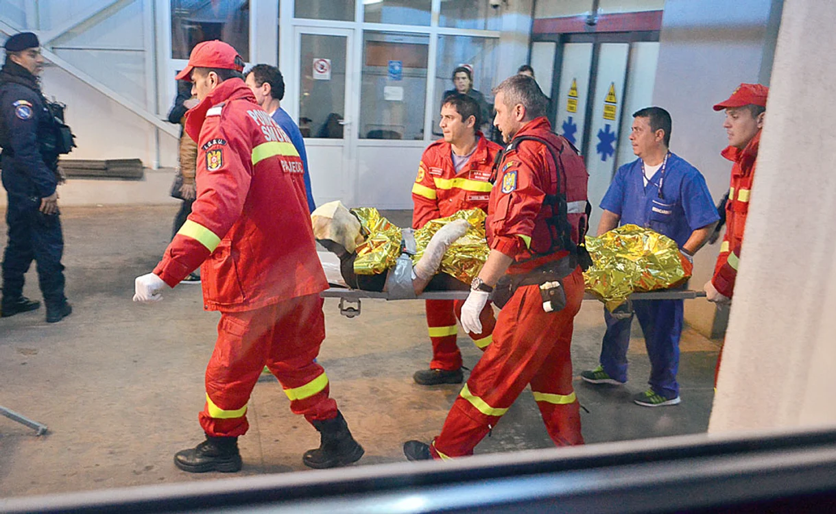 În urma incendiului din clubul Colectiv, din 30 octombrie 2015, au murit 63 de tineri