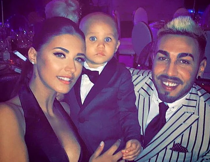 Antonia, Dominic și Alex formează o familie fericită