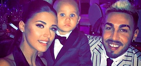 Antonia, Dominic și Alex formează o familie fericită jpeg