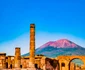 Astăzi, Vezuviu rămâne unul dintre cei mai activi vulcani din lume, erupând o dată la fiecare 20 de ani, iar oamenii de ştiinţă monitorizează îndeaproape activitatea  jpeg