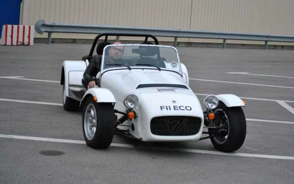 Caterham Seven cu motorul de 1 litru Ecoboost produs la Craiova şi modificat de britanici