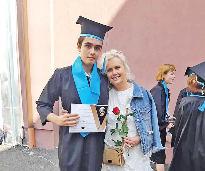 Alex Dediu, fiul lui Romeo Dediu, a învăţat la Liceul de Arte Plastice ”Nicolae Tonitza”