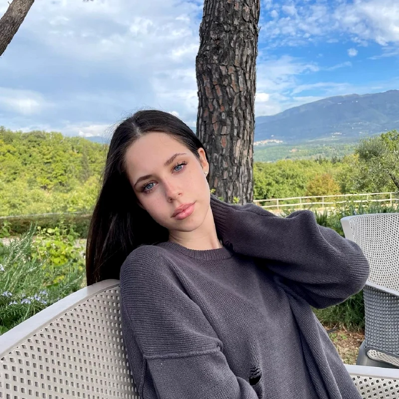 Violeta Marin Bănică a împlinit 15 ani. foto: Instagram