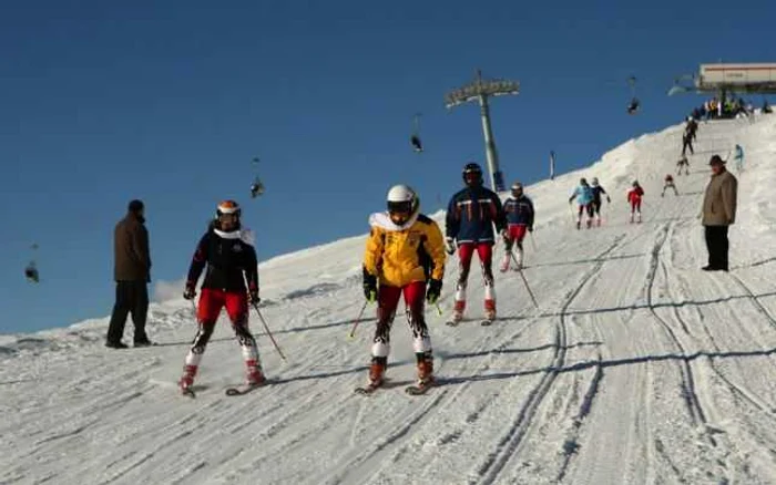 Administratorii domeniilor schiabile de pe Valea Prahvei păstrează tarifele la schipass de anul trecut FOTO Adevărul