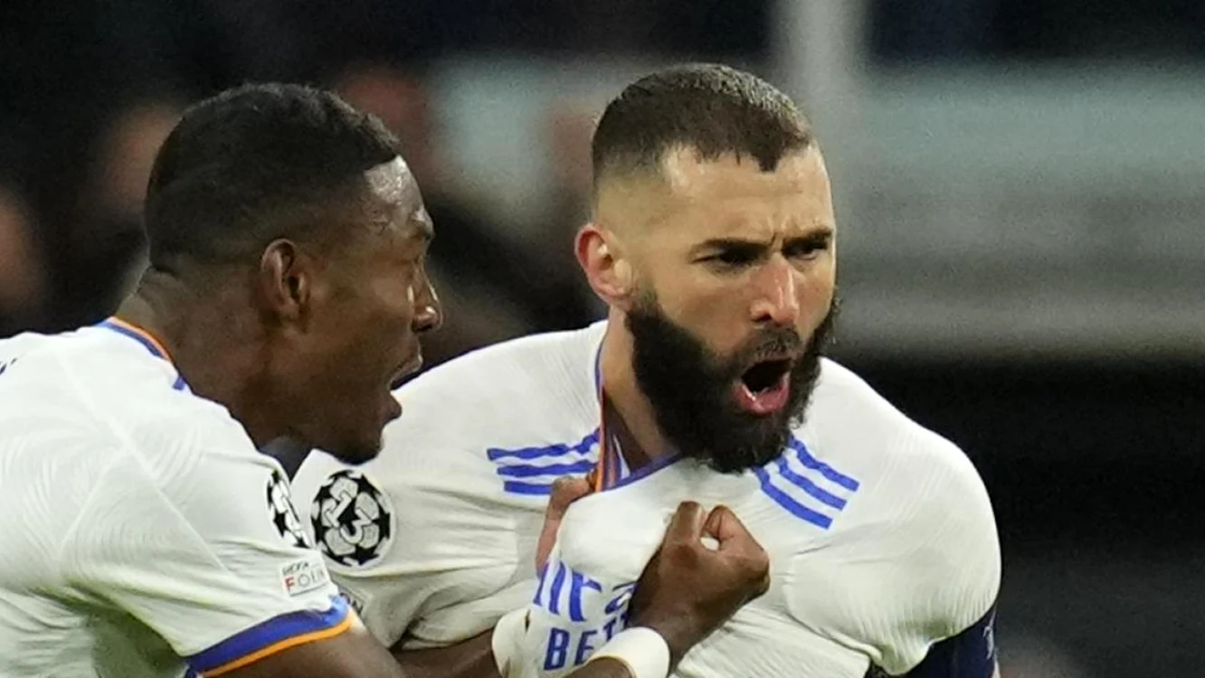 Francezul Karim Benzema a contribuit la eliminarea vicecampioanei Franţei prin hattrick-ul său fabulos