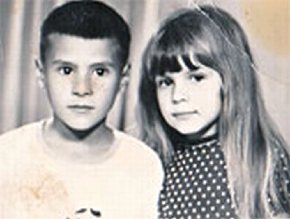Elena Udrea împlineşte astăzi 38 de ani