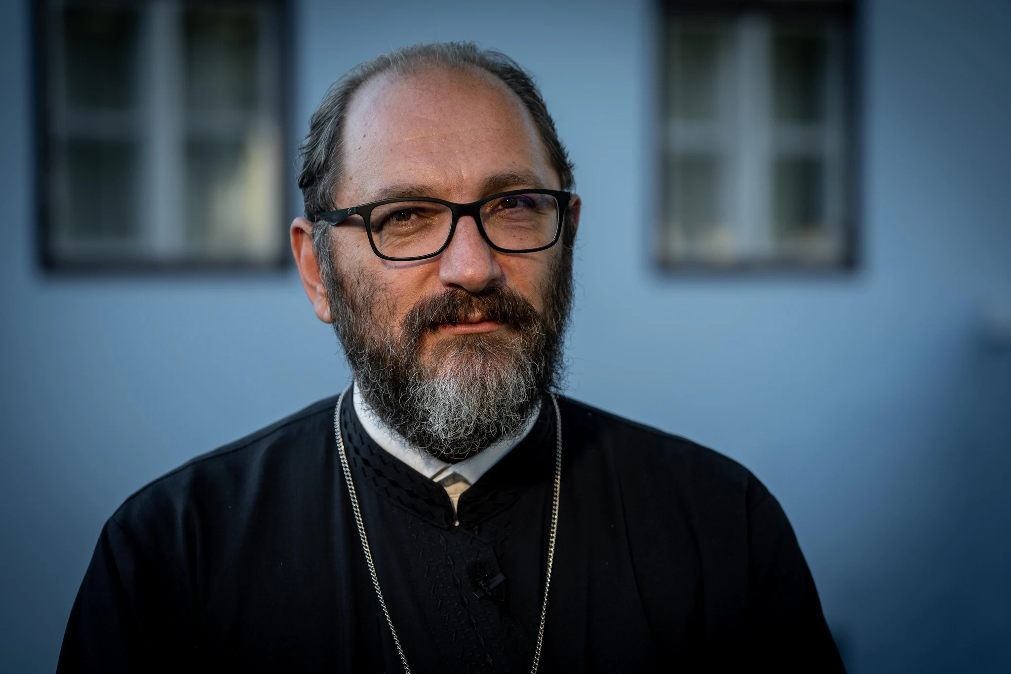 Părintele Constantin Necula: „Nimic din profilul asumării comerciale a Paștelui nu este despre Hristos”