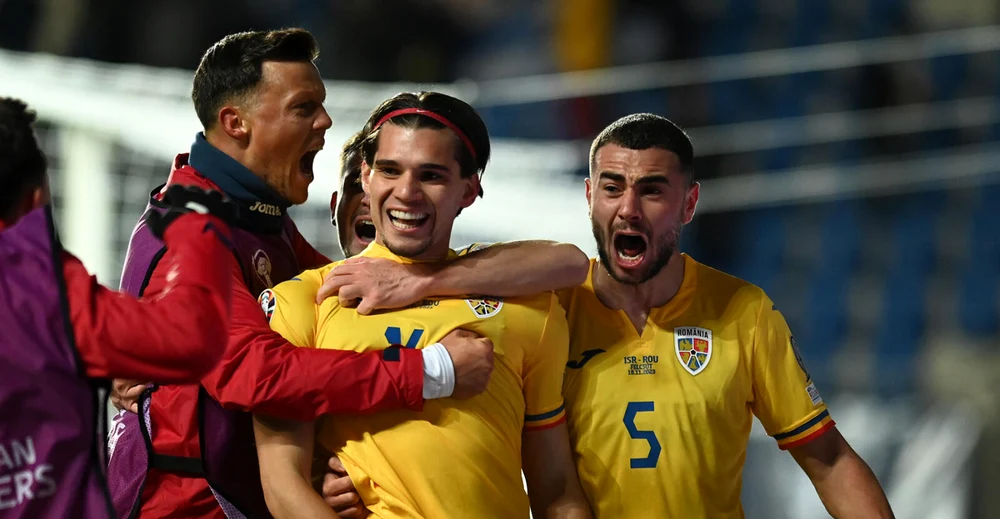 Ianis Hagi (centru) și colegii săi speră să încheie preliminariile pe val