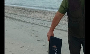 Fragmente drona Plaja Vadu FOTO Facebook  png