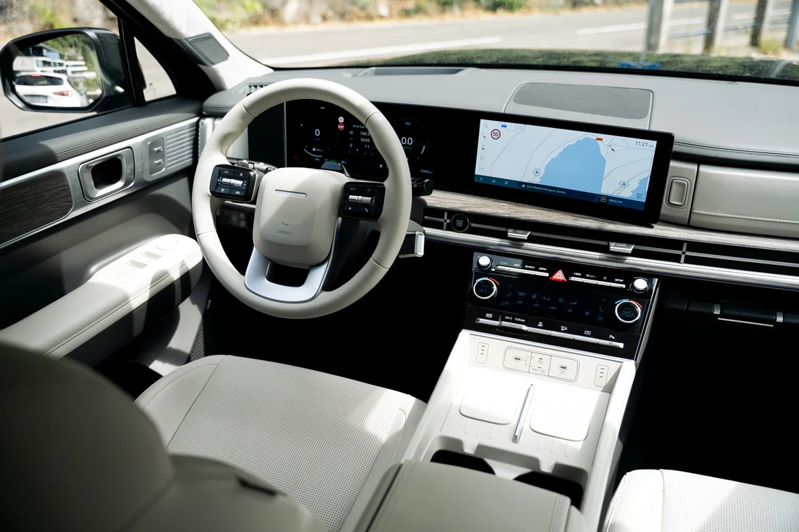 Detalii interior Hyundai Santa Fe Foto: Autocritica