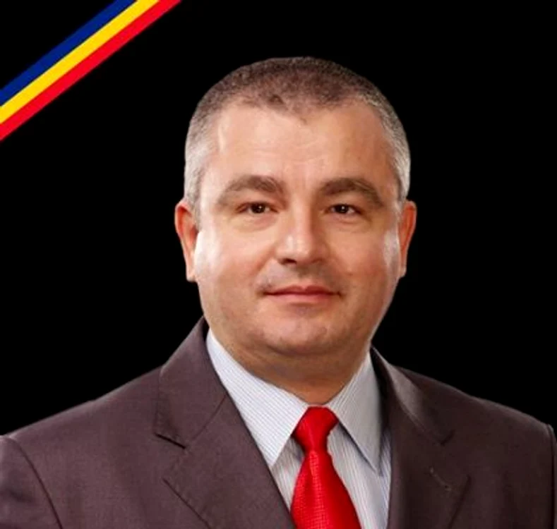 Dan Tătaru, fost senator și secretar de stat în Ministerul Apărării, a murit la 51 de ani. Acesta fusese infectat cu coronavirusfoto: Facebook