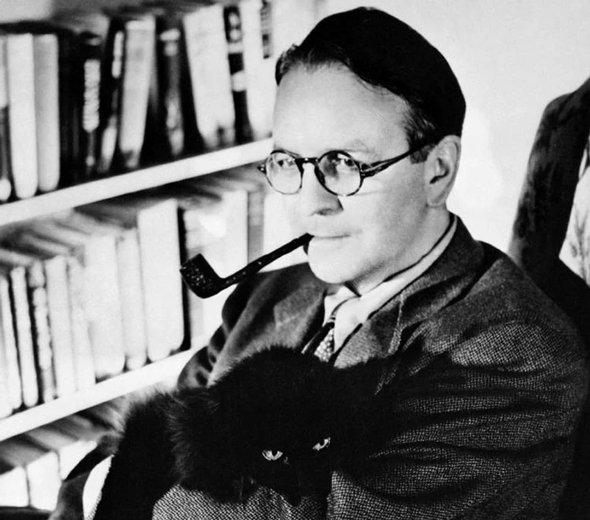 Raymond Chandler începe să publice romane poliţiste FOTO: IMDb