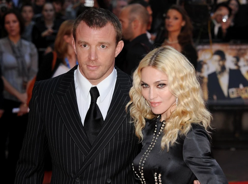 Madonna şi Guy Ritchie concurează pentru adolescentul RoccoFoto: Wenn