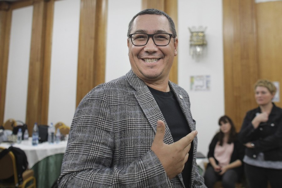 Ponta, primele sfaturi pentru Ciolacu: Trebuie să scapi de cheltuieli nejustificate, pile, relaţii, instituţii care se suprapun. Creşterea TVA, o greşeală