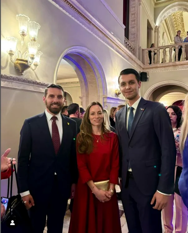 Nicolae și Alina ai României Instagram